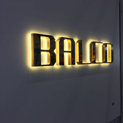 電気めっきの金ミラーの金属のバックリットの手紙の印M4ねじ台紙