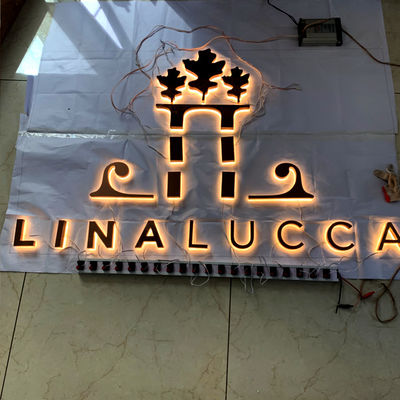 OEMは多灯形チャネルの手紙を署名するバックリット ミラーのポーランド語に照らした