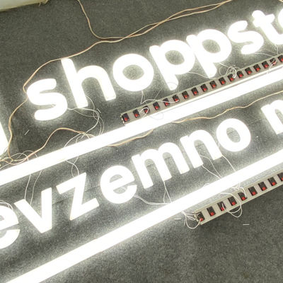White Color LED Acrylic Letters Companyロゴの壁の印OEM ODM