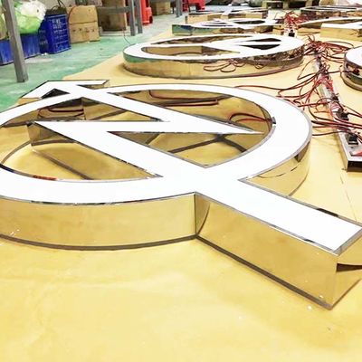 ステンレス鋼のロゴ巨人はでき事のセリウムROHSのための手紙の印の上でつく