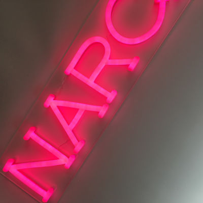 ULの壁62cmのための明確なアクリルの背部ネオン サインの手紙長く