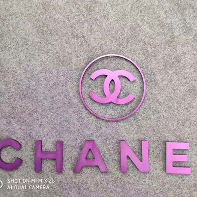 広告3dの金属の注文アルミニウム印は反錆に文字を入れる