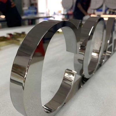 アルファベットの手紙のShopfrontの表記銀製ミラー2cmの厚さによって製造される金属の手紙