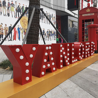 電気めっきする屋外の照らされた巨大な玄関ひさしの手紙ライト