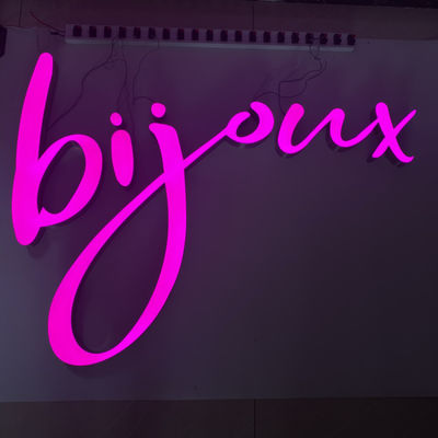 ODMの建物のイタリック体3dの手紙の印はIllumianted板アクリルに金属をかぶせる