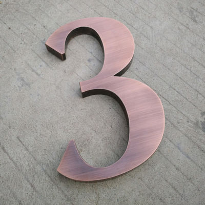 金のステンレス鋼の優秀な終わりを用いる3D手紙の印は手紙数に金属をかぶせる