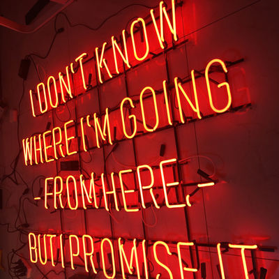 壁のための店の装飾の金属フレームのネオン ライトの単語の印