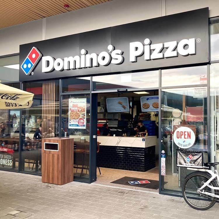 Meanwell電源を搭載した50000時間の長寿命LEDチャンネルレター、照明と長期的なビジネスサインパフォーマンスを提供